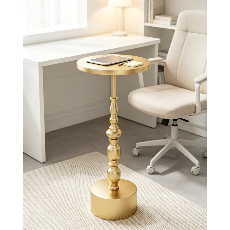 Table de bout Art Déco, table d'appoint Martini en aluminium coulé pour le salon, table d'appoint dorée avec finition laiton poli, table de chevet robuste pour les petits espaces