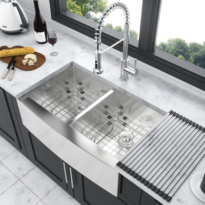 Évier double 33 po x 20 po x 9 po - Acier inoxydable de calibre 18 pour un lavage efficace de la vaisselle 33 po x 20 po x 9 po avec cuve facile