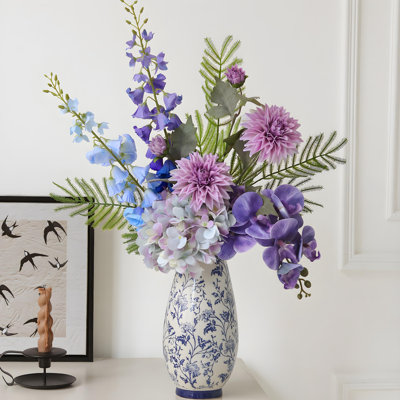 Ornements de fleurs simulées
