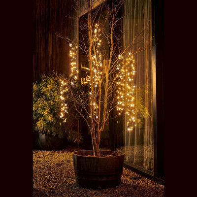 LED Indoor / Outdoor Icicle Lights