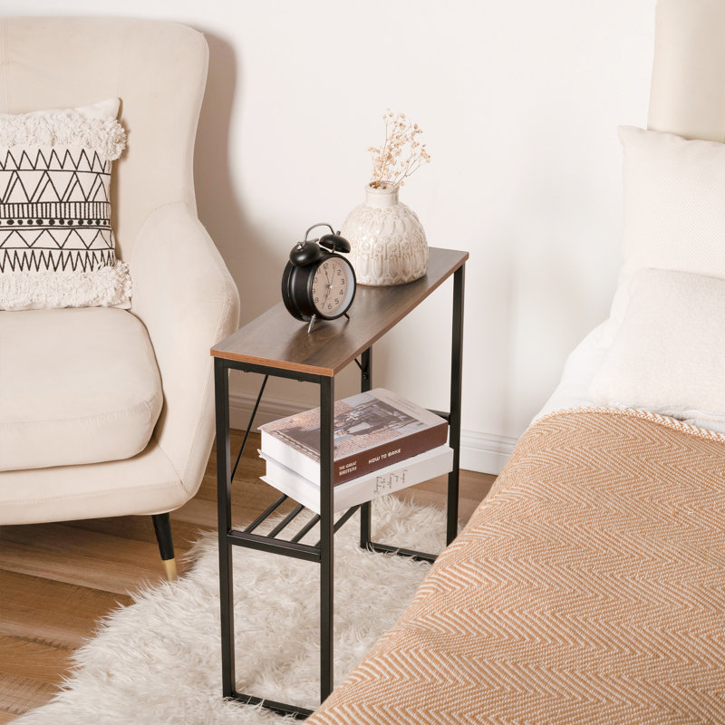 Table de bout étroite avec tablette Mekeia, Plateau noyer brun / base noire