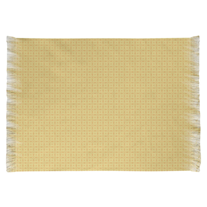 Tapis jaune napperon Mcguigan, Oui