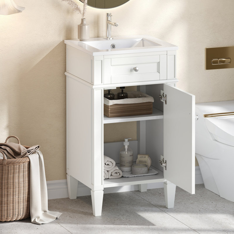 D948176AFEB942AFAC3F1EE5FA8314B8, White