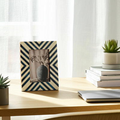 Bone & Resin Chevron Picture Frame - 4'' x 6'' - Blue & White - Tabletop/Wall Display