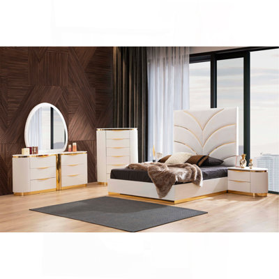 Gold Detailed Upholstery King 6 Pc Made With Wood In White