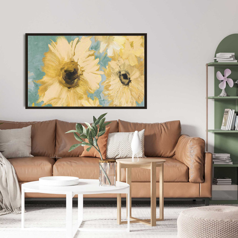 «Sunflowers on Blue» par Lanie Loreth - peinture sur toile à cadre flottant, L 43,5 po x H 27,5 po