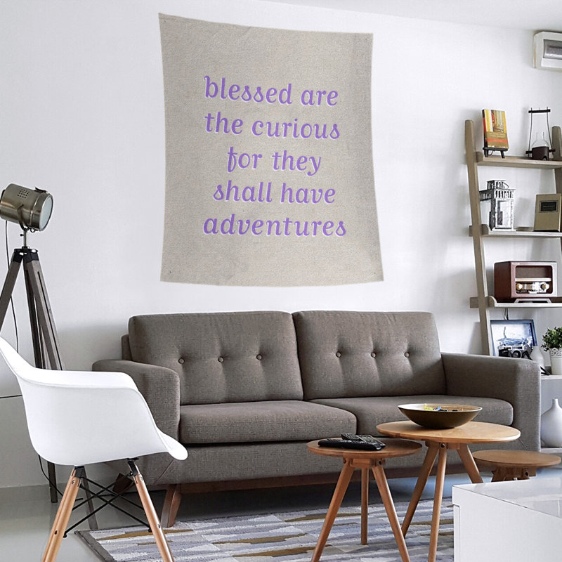Tapisserie citation manuscrite en polyester, H 27,5 po x l 37,5 po, Blanc / mauve contrastant