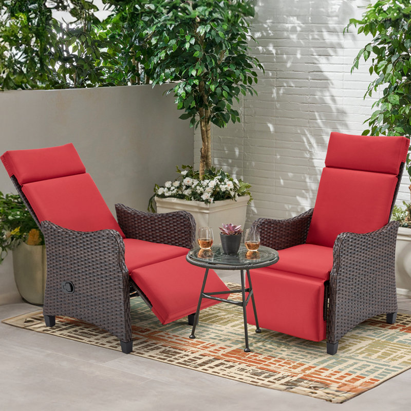 Chaise de patio inclinable avec coussins Jereomie, Blanc