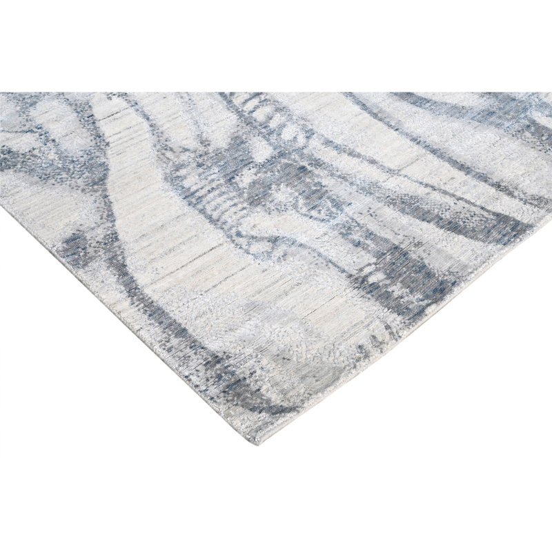 Abstract Area Rug in Blue/White, Rectangle 6' x 9'