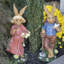 Statue de lapin avec pelle et oiseau Dellanie