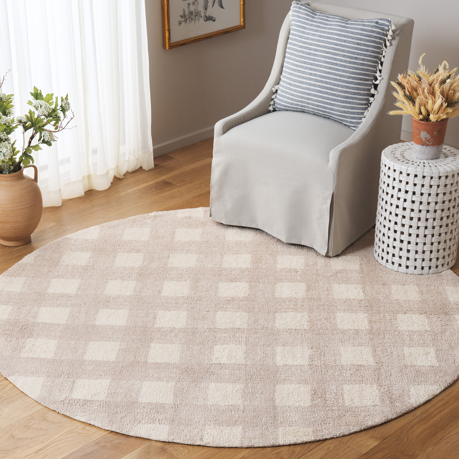 Barclay Beige Washable Hand-Woven Plaid Rug, Round 6'