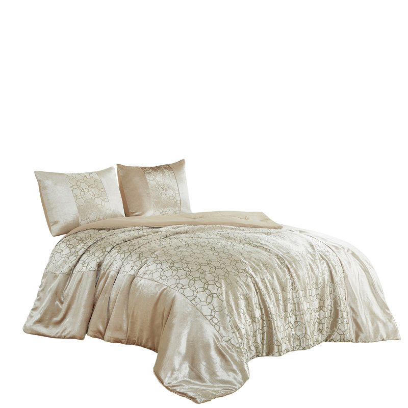 Inanna Metallic Velvet 3 Piece Bedspread, King Bedspread + 2 Shams