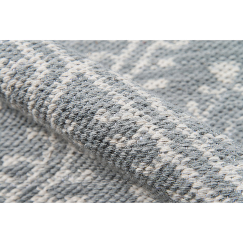 Easton Geometric Area Rug in Gray, Rectangle 7'6" x 9'6"