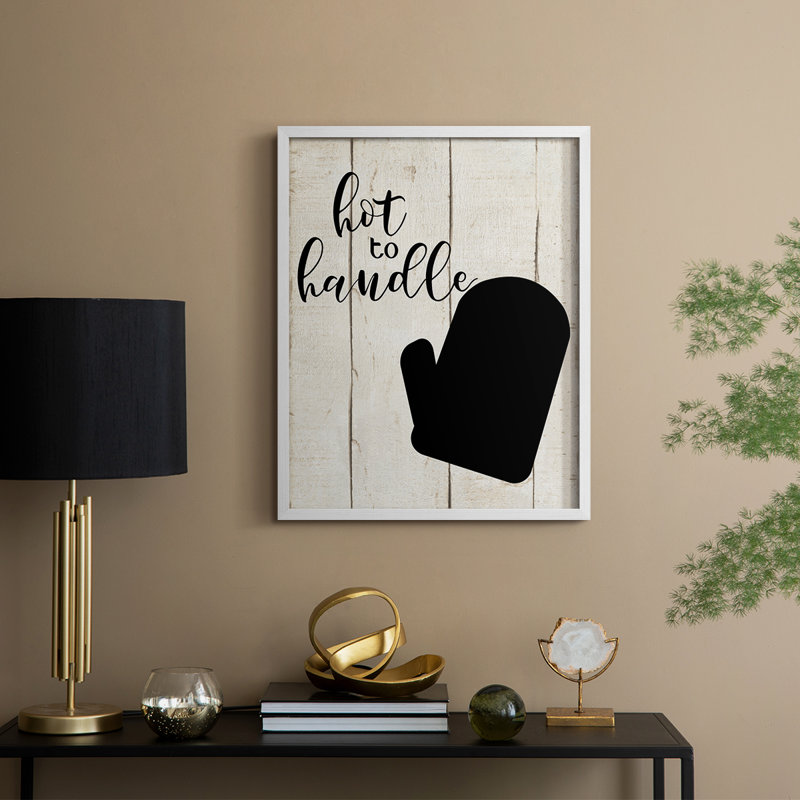 «Hot to Handle», reproduction encadrée - bois massif, 11" H x 9" W, Blanc