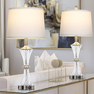 Ensemble de 2 lampes de table en verre cristal avec ports de chargement USB-A et USB-C, prise secteur, base argentée, abat-jour en tissu blanc et ampoules DEL