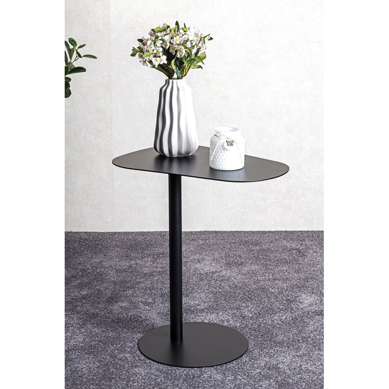 Cailem End Table, Black