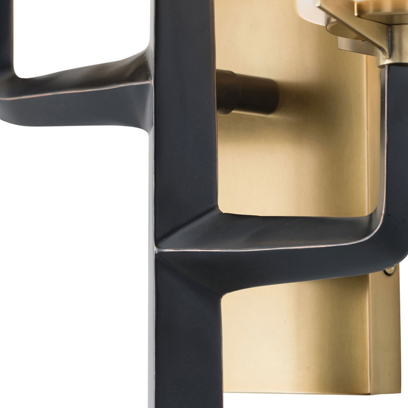 Griffin 3 - Light Wallchiere