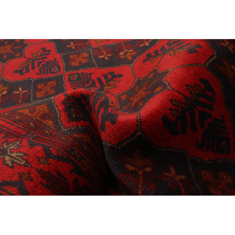 Tapis rouge Finest Esari 2 pi 8 po x 9 pi 9 po