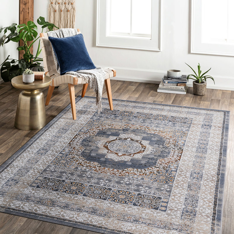 Tapis tissé à la machine et tapis bleu / médaillon 5 x 7, Rectangle 5'1" x 7'3"