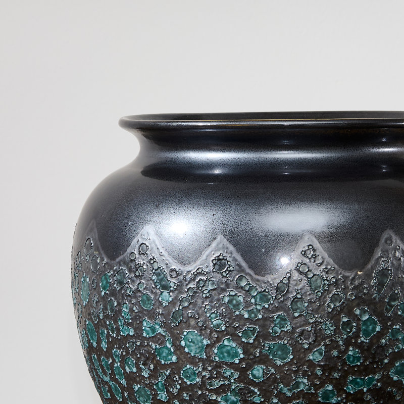 Handmade Ceramic Table Vase, Ceramic Wide-Mouth Textured Decorative Vase with Green Hammered Finish, for Home/Office/Bedroom/Living Room Decor