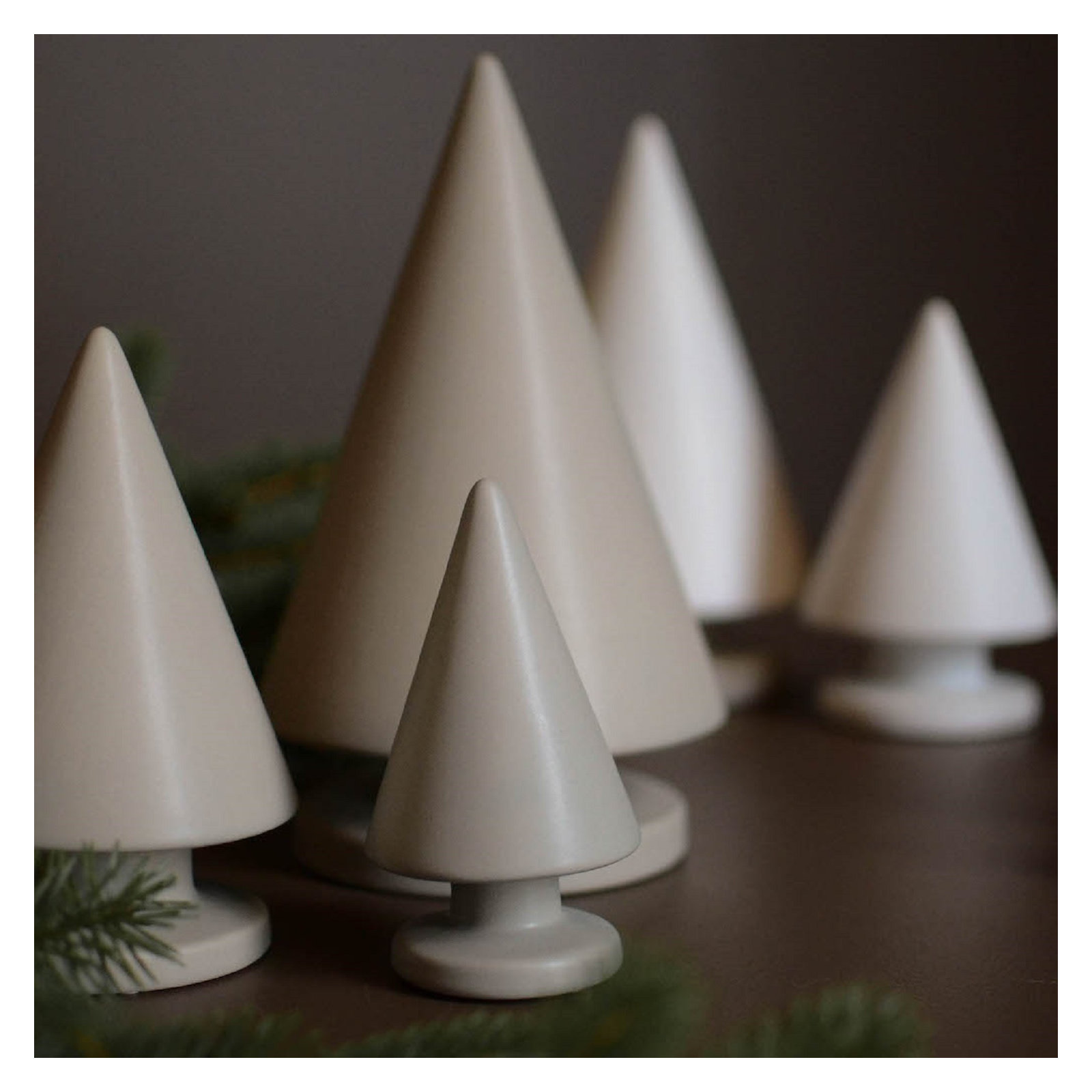 Christmas Tree Mole Ceramic, Gray, 6.3'' H x 3.94'' W x 3.94'' D