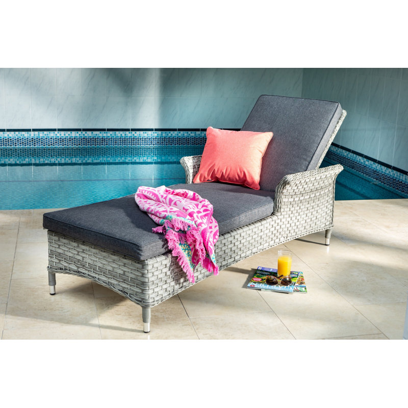 Heritage Lounger