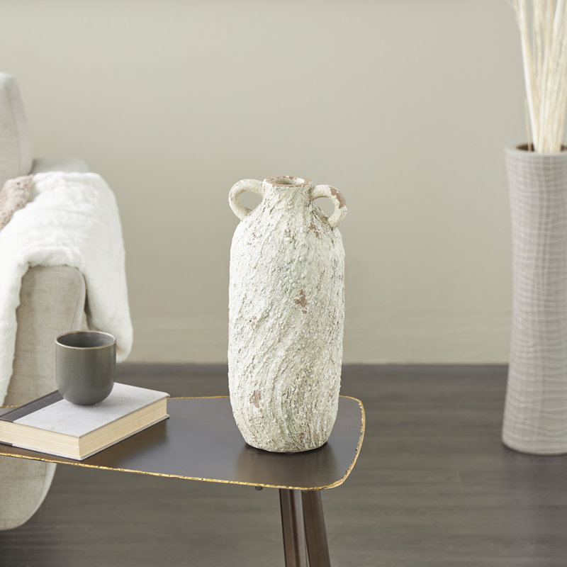 Vase crème avec 2 petites poignées Clairabelle, H 15,40 po x l 6,70 po x P 6,90 po