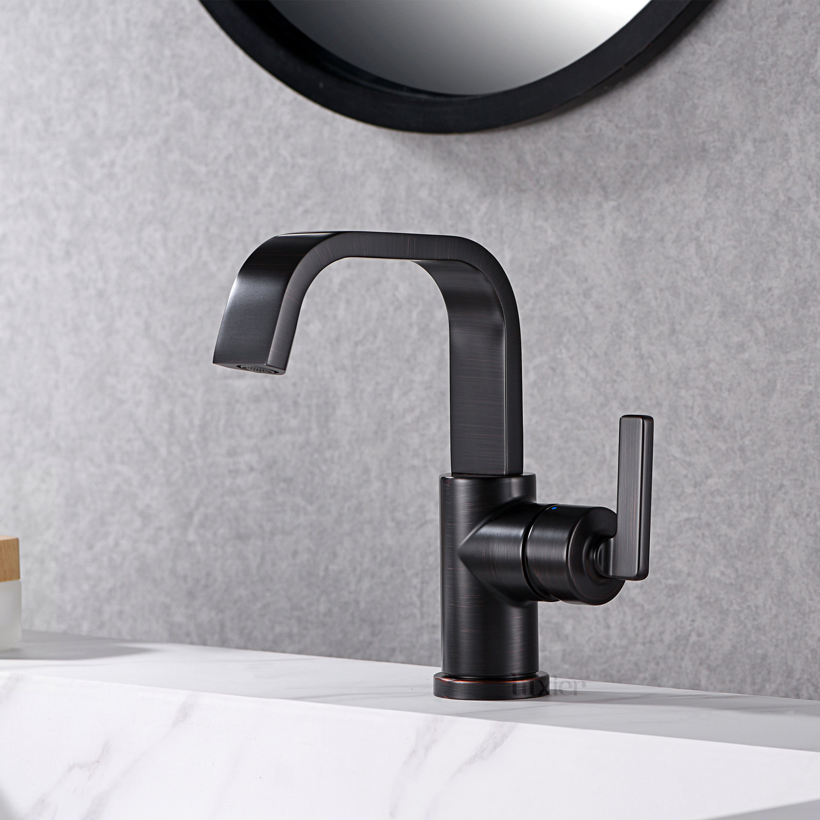 Single-Hole Bathroom Faucet with Drain, Oil Rubbed Bronze