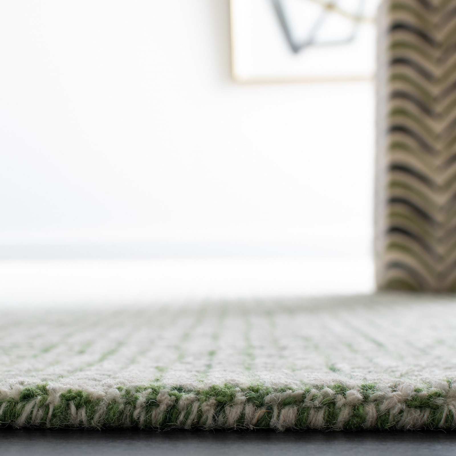 Rowe Ivory Green Hand-Tufted Abstract Rug, Round 8'