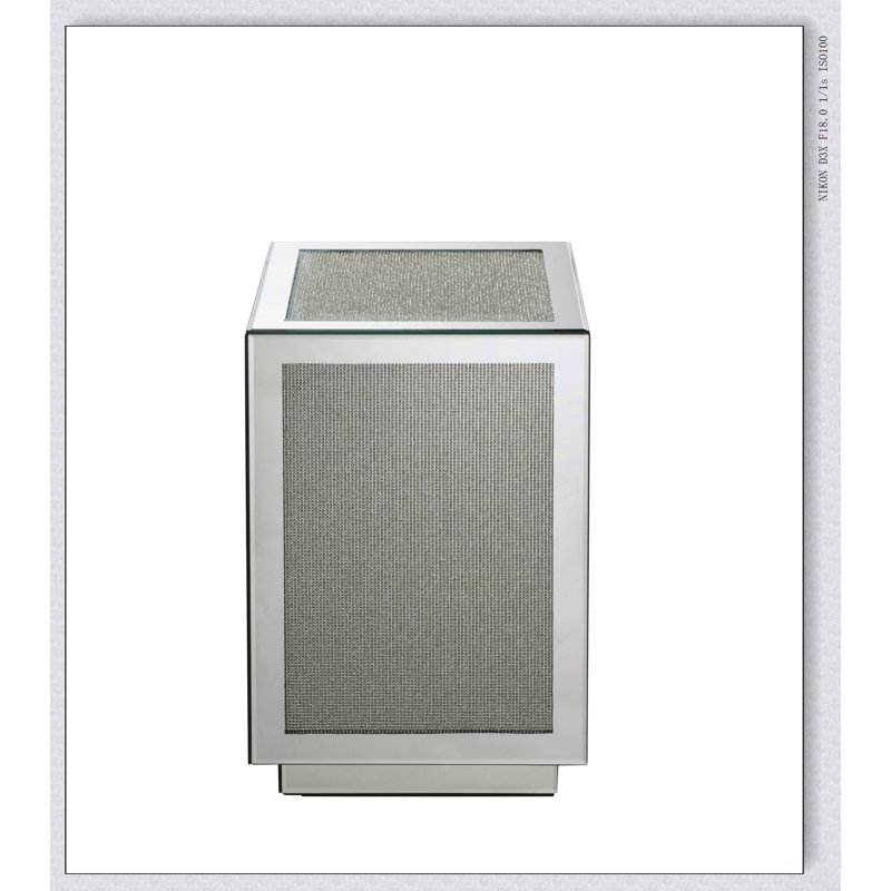 Table d'appoint en miroir Noralie, élégante et compacte pour les espaces de vie modernes