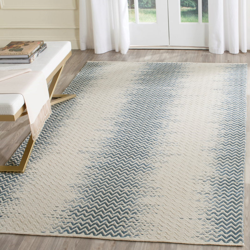 Fort Calhoun Hand Woven Cotton Chevron Rug, Rectangle 5' x 8'