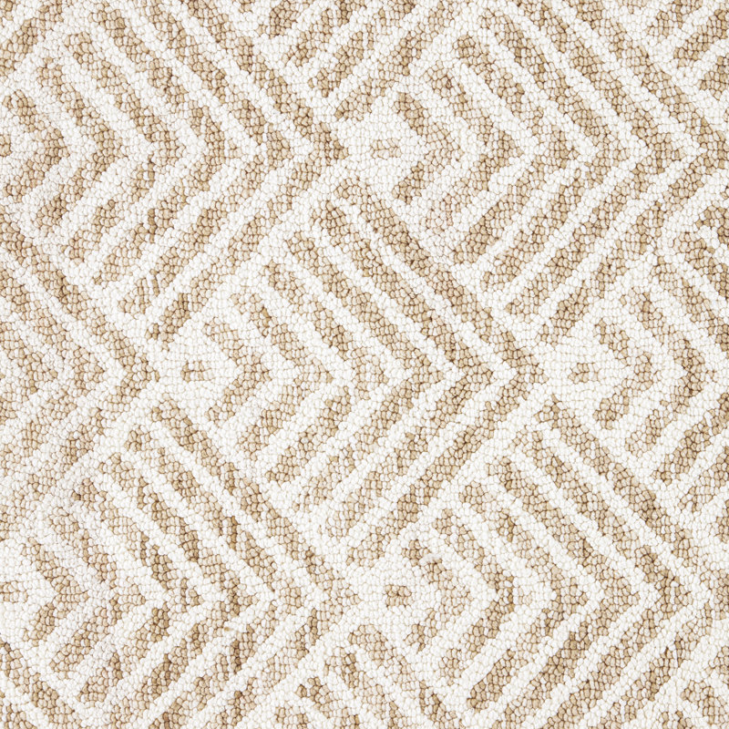 TOWN & COUNTRY EVERYDAY Walker Modern Stripe Everwash Non-Slip Backing Kitchen Mat, Rectangle 2' x 3.33', Beige