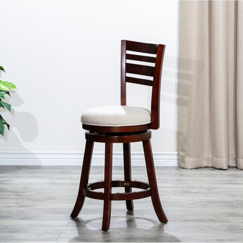 Tabouret de comptoir de 24 po avec dossier à lattes et pivotant, cerise, tissu beige, rehaussant le siège pivotant à hauteur d'ambiance et procurant une assise confortable