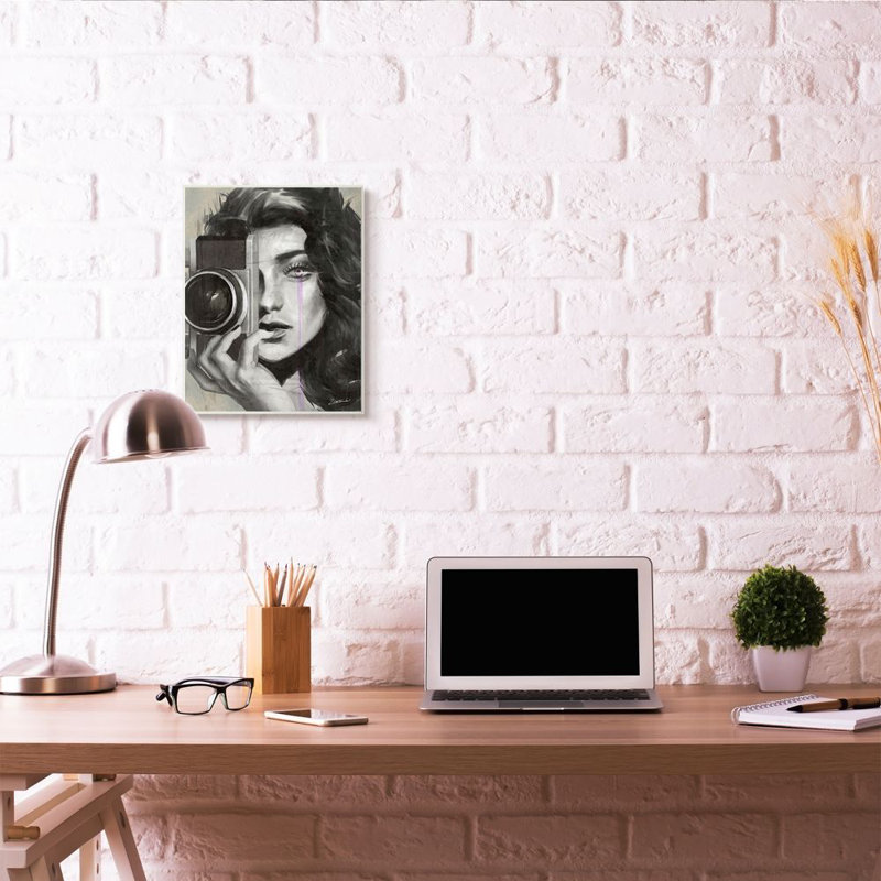 «Portrait of a femelle» par Ziwei Li - reproduction d'art, H 19 po x l 13 po, Plaque en bois