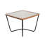 Table basse contemporaine au design géométrique artistique en verre et métal, adaptée à différents styles de décoration. Design moderne et unique en verre et en métal, convenant à de nombreux environnements.