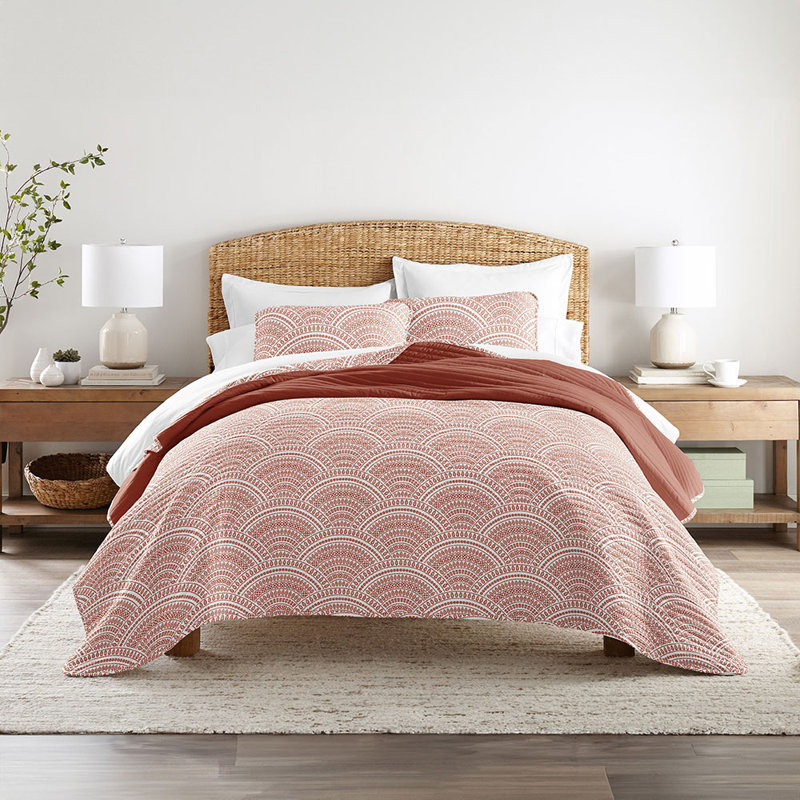 Quilt Coverlet Set All Season Patterned Reversible Microfiber Ultra Soft Bedding in Scalloped, Orange
