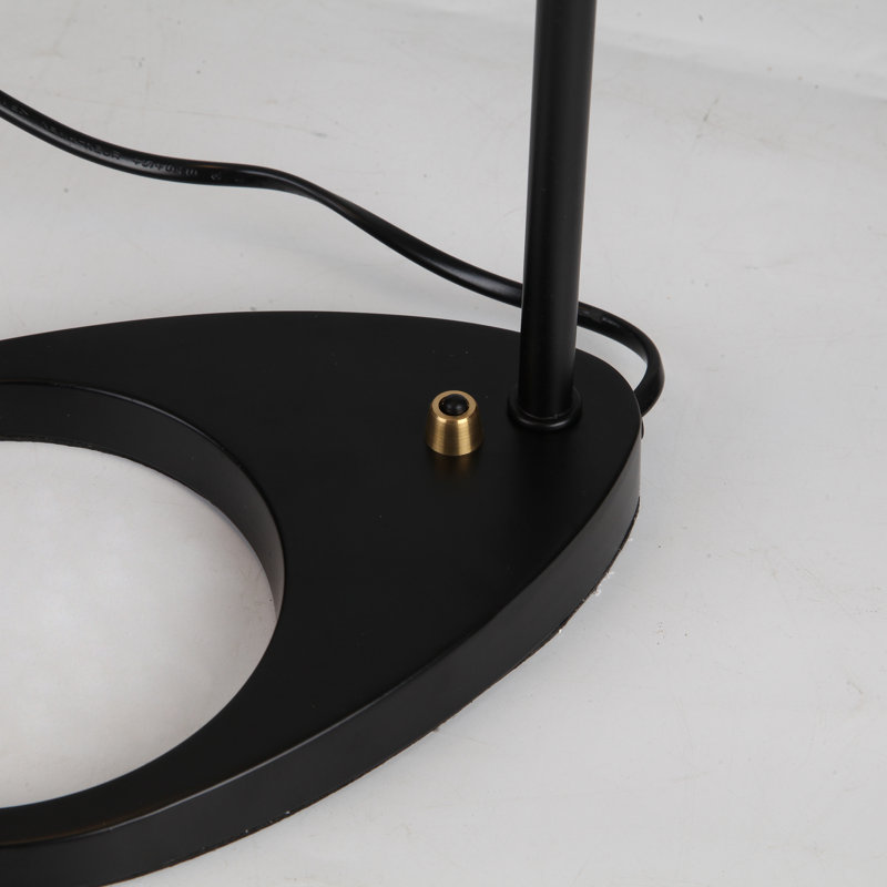 Lampe de table moderne et noire Timeless