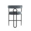 De 1 tabouret de bar en chenille gris moderne. Structure en métal, coussin de siège épais, courbé pour un siège confortable dans un tabouret d'entrée - revêtement, pieds noirs, îlot de cuisine stable, pub, espace club