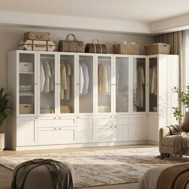 Armoire en bois massif et manufacturé Birender avec portes en verre givré