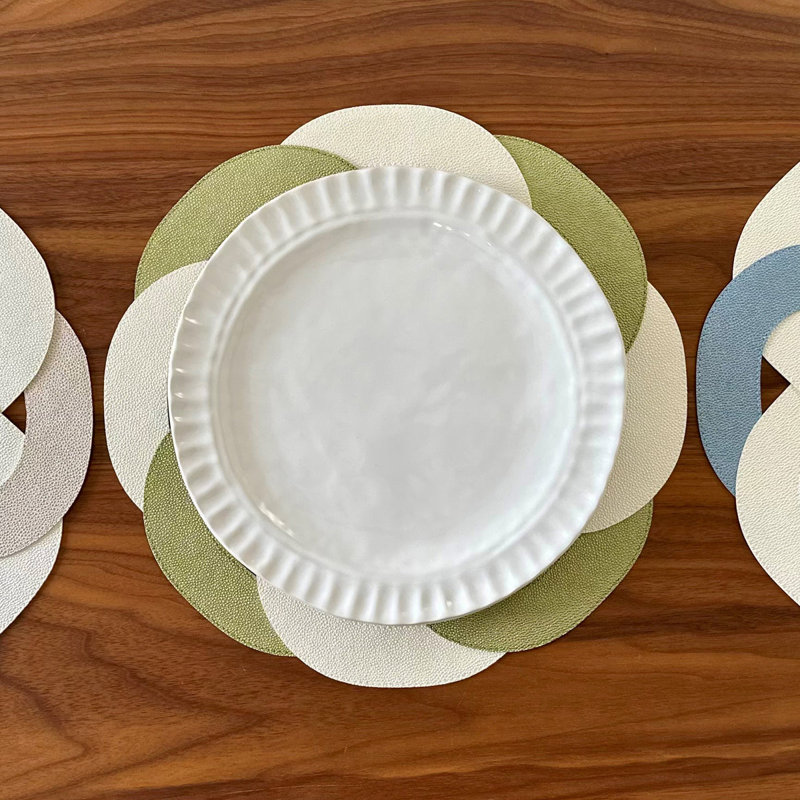 Primrose 100% Pthalate-free Vinyl Round Placemats, White;Willow