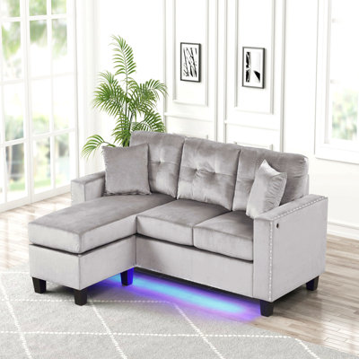 Canapé modulaire réversible en velours gris de 74 po Sorrento avec lumière DEL, port USB, garniture cloutée, coussins décoratifs, coussin capitonné