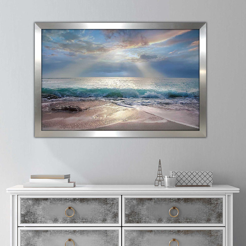 «Aqua Blue Morning» par Mike Calascibetta - photographie, H 27,5 po x l 39,5 po x P 0,75 po, Encadrement argenté