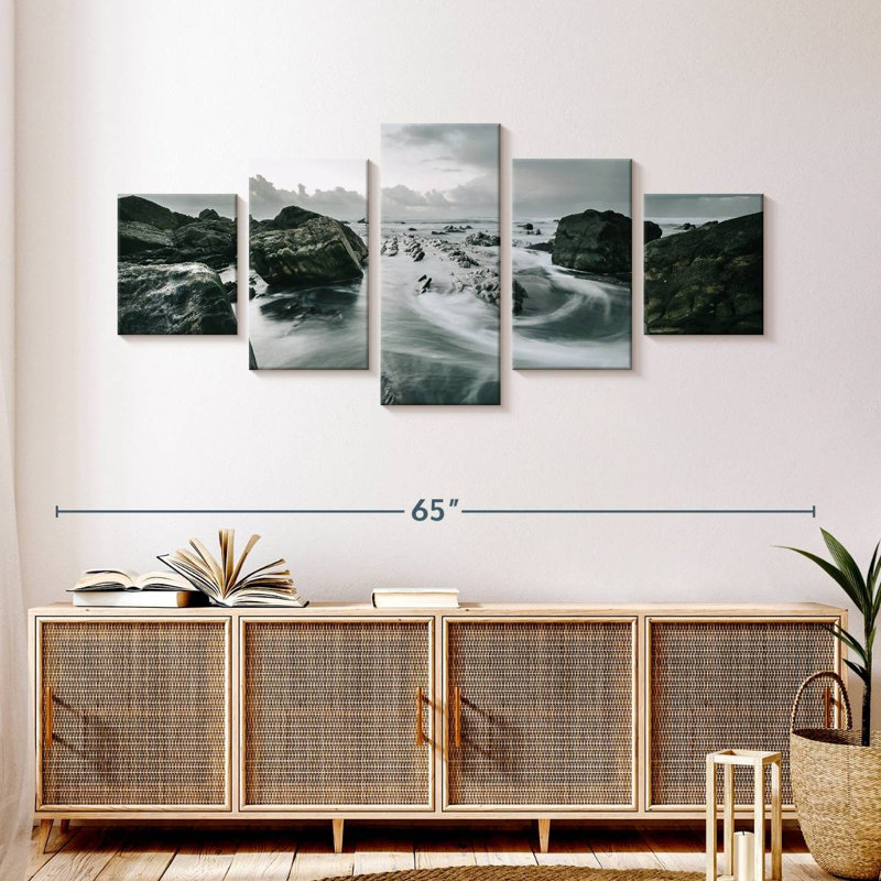Barrika Rocky Avonna, 24" H x 55" W