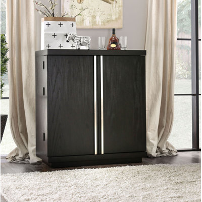 Cirra 2-Door Server by Wade Logan