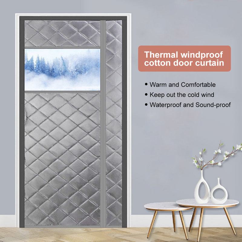 Le rideau de porte en coton a des ouvertures latérales transparentes convenant à un usage domestique.