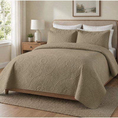 All‑Season Floral Quilt Bedspread