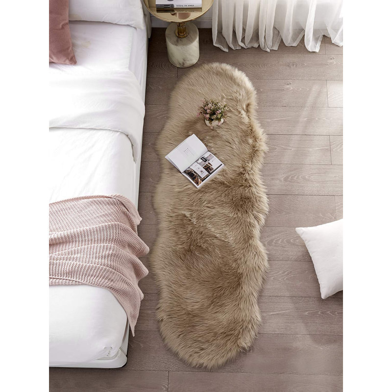 Marifa Faux Sheepskin Indoor Rug, Novelty 2' x 6'