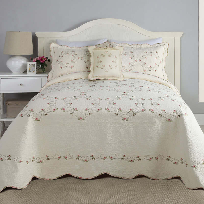 Felisa Floral Embroidered Single Bedspread/Coverlet, King Bedspread