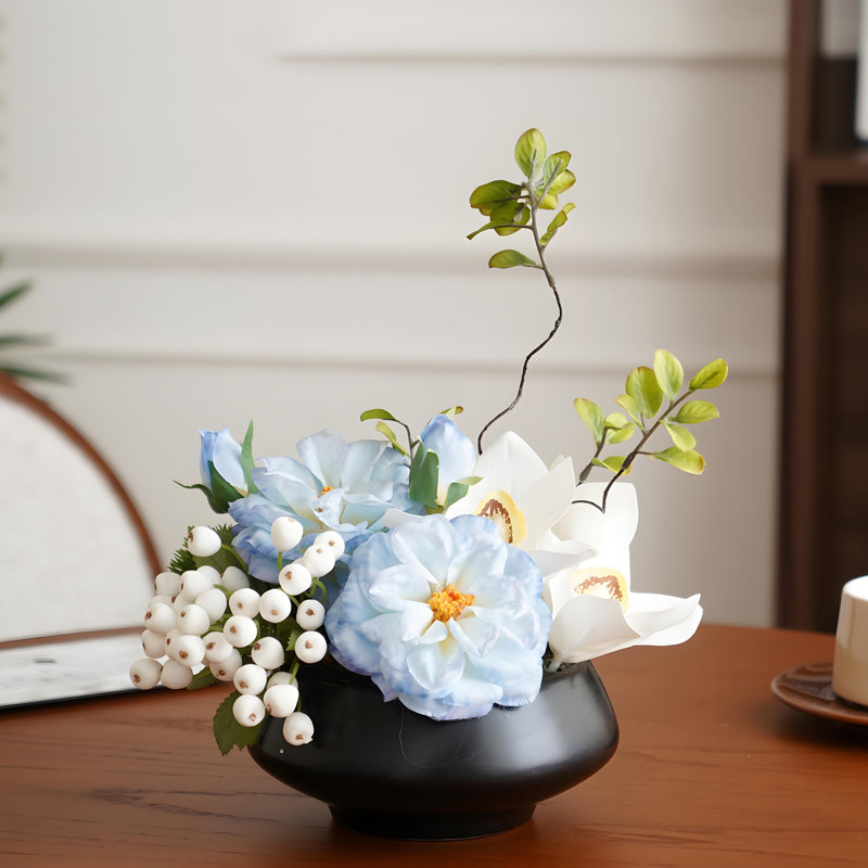 Ornements de fleurs simulées