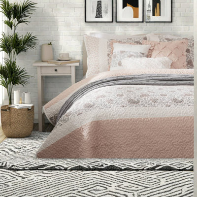 Farmhouse Chic 6-piece Bedding Set, Cotton Percale Quilt With Decorative Pillows, Reversible, Blush, King/cal King